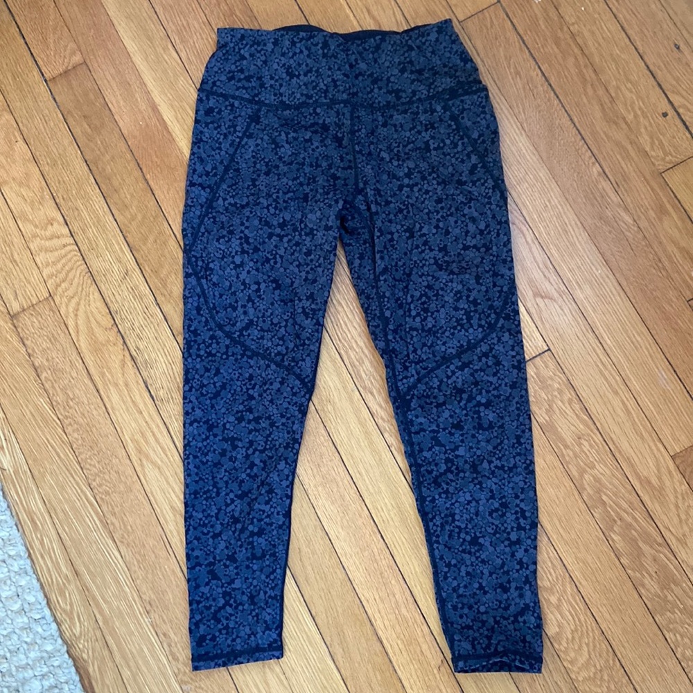 Sweaty Betty The Power Leggings Women Size Medium Black and Gray Print